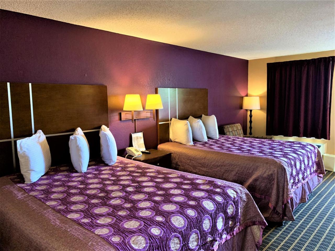 Star Plus Inn & Suites Selmer Bagian luar foto
